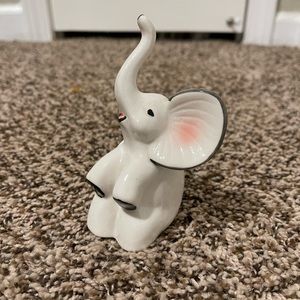 Urban Outfitters Elephant Ceramic Ring Holder